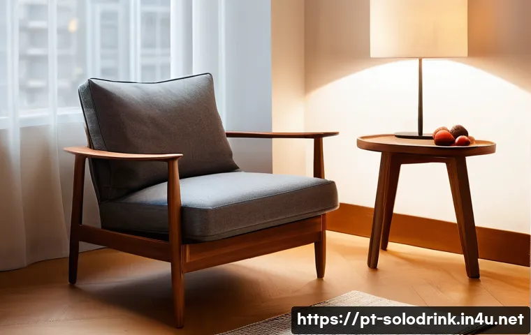 혼술과 감성적 글쓰기 - A cozy, softly lit corner of a modern Brazilian apartment designed for solitude and introspection. A...